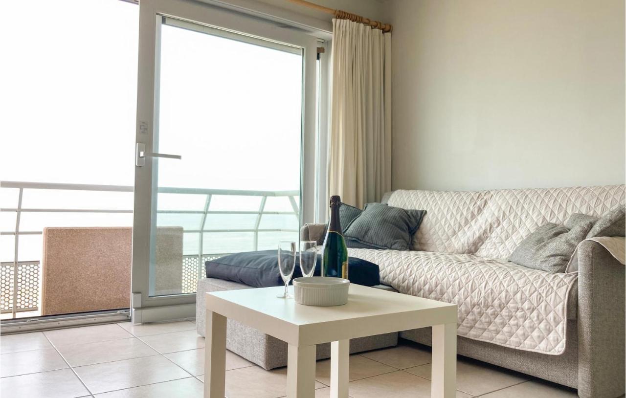 Awesome apartment in Oostende with Outdoor swimming pool, WiFi&1 Bedrooms Buitenkant foto