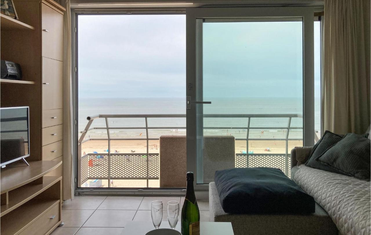 Awesome apartment in Oostende with Outdoor swimming pool, WiFi&1 Bedrooms Buitenkant foto